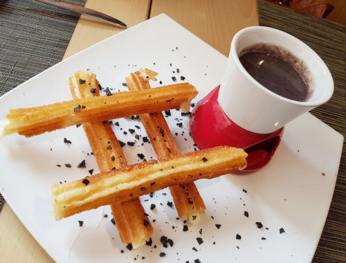 Churros con chocolate: la cocina desestructuradora con trampantojos de Oceanika en Madrid